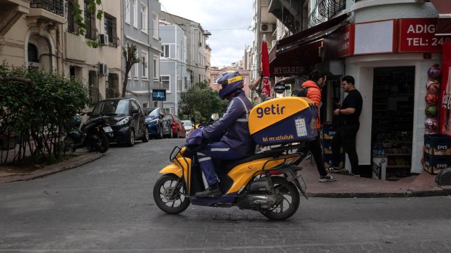 Инвестиционният фонд на Абу Даби придобива контролен дял в турски доставчик на храна 