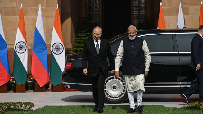 Путин и Моди разширяват търговията между Русия и Индия и укрепват дружбата