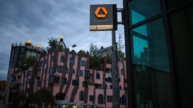 Спекулациите за сливане на Deutsche Bank и Commerzbank отново изплуваха