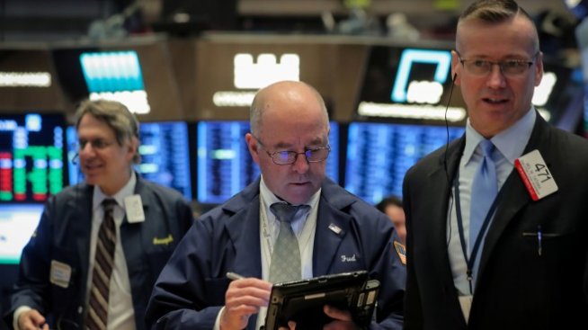 Решението на Фед дръпна надолу индексите на Wall Street
