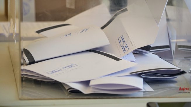 100% паралелно преброяване на „Галъп“: 9-партиен парламент с неясна втора сила