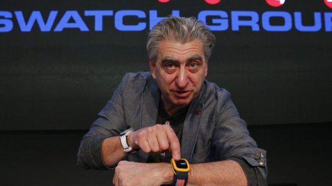 Swatch е готова на компромиси - създава умни часовници