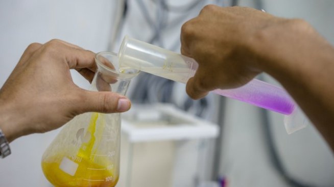 ЕК: Не наливайте само пари, създайте условия за наука