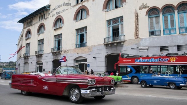 Американското ембарго е удобно оправдание и важен инструмент за режима в Куба