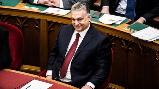 Коронавирусът не е шанс за изпускане не само за автократите