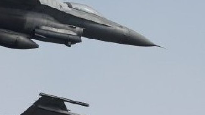 България ще получи два самолета F-16 за обучение