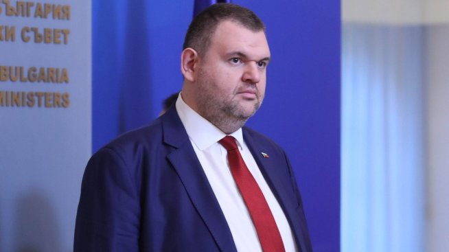 ДПС изключи Делян Пеевски и подкрепящите го депутати от партията