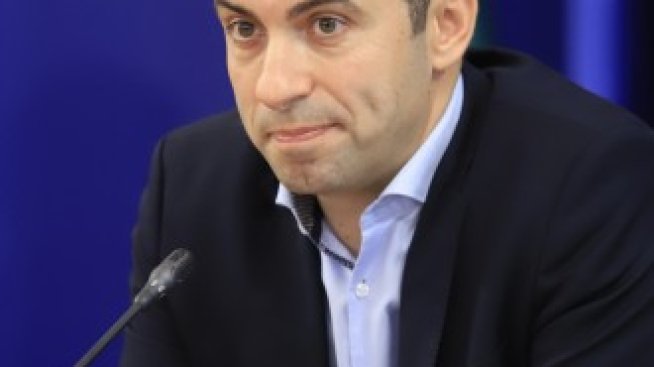 Кирил Петков ще сезира прокуратурата за ремонта на язовири с пари от ДКК*