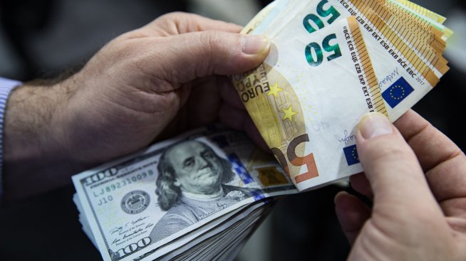 Зеленият сблъсък, в който Америка има пари, а Европа - правила