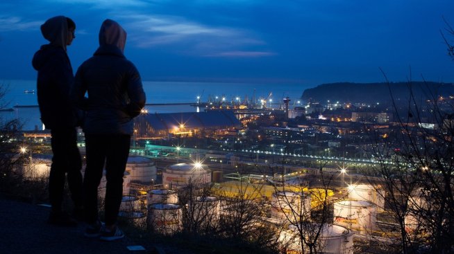 Германия търси дългосрочно решение за рафинерията на "Роснефт"