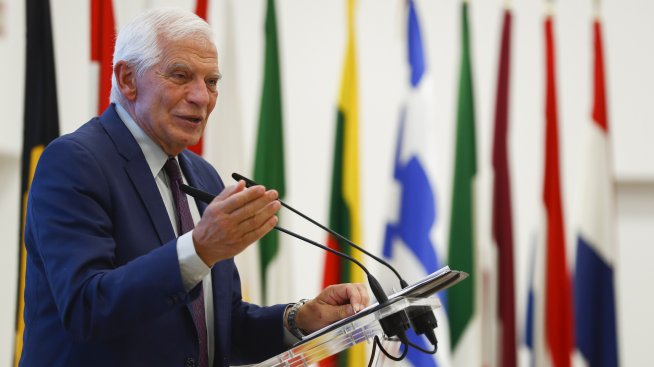 ЕС наложи санкции на Иран заради човешките права, предупреди за още заради Украйна