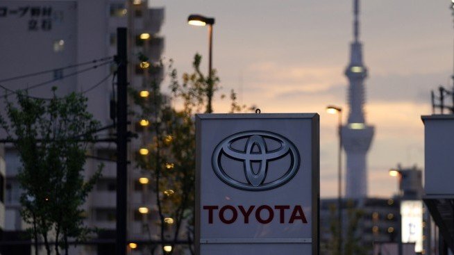 Toyota ще преразгледа своята позиция по отношение на климата