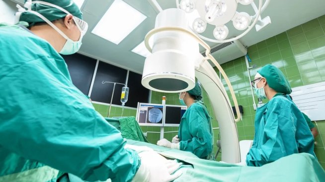 Проф. Иво Петров: Технологиите и AI в медицината превърнаха научната фантастика в реалност