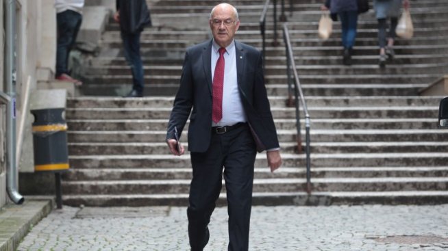 Премиерът заплаши да смени ръководството на КЕВР заради парното