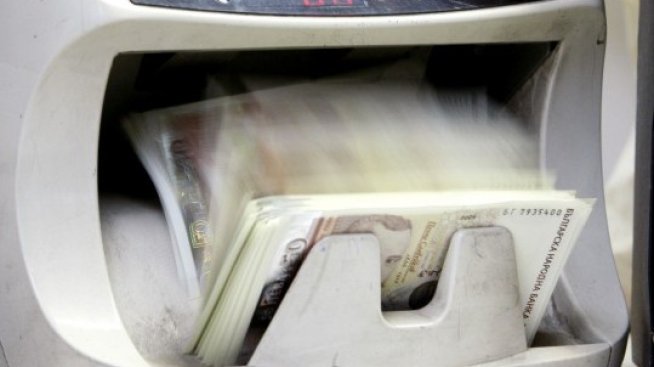 Излишъкът по текущата сметка през август е 621 млн. евро