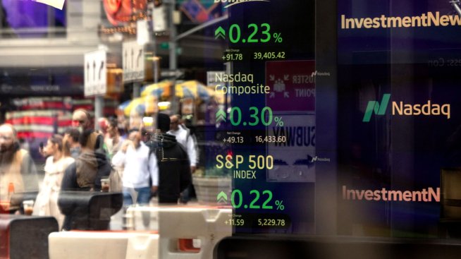 Корпоративна Америка трупа кеш за мита, вместо да изкупува обратно акции