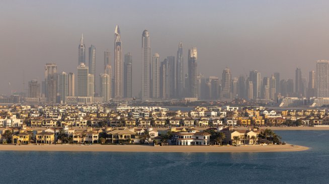 Дубай изважда от нафталина проекти за луксозни имоти заради новопристигащи богаташи