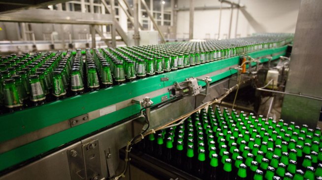 Лоялни на режима на Путин поемат бизнеса на Danone и Carlsberg в Русия 