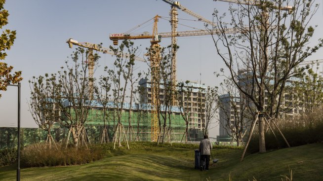 Сушата в продажбите на жилища в Китай продължава с лек намек за обрат