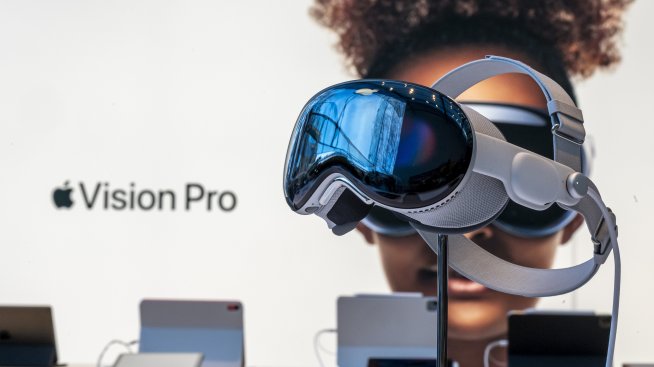 IDC: Очилата Vision Pro на Apple няма да достигнат 50 хил. продажби тази година