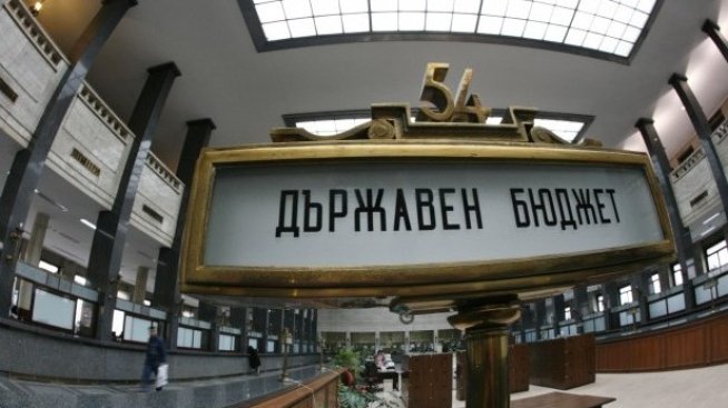 Работодатели: Има задържане на ръста на доходите