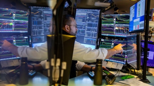 Силните финансови отчети оцветиха индексите на Wall Street в зелено  