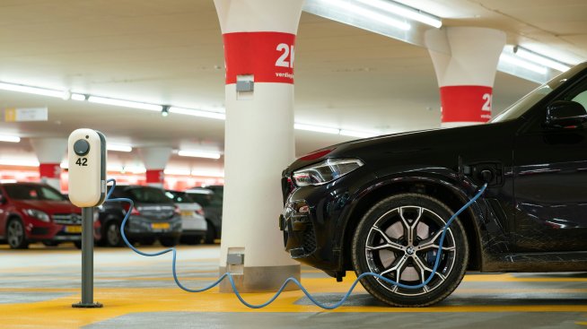 Производителите на електромобили са принудени да правят отстъпки на фирмите за лизинг