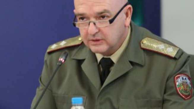 Ген. Мутафчийски ще предложи по-строги мерки преди празниците