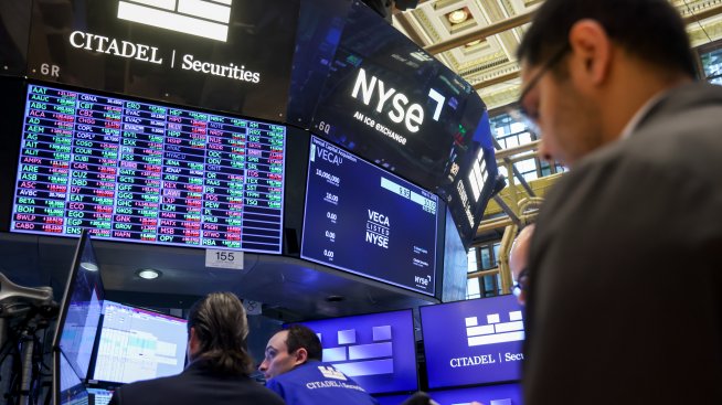 Нови рекорди на Wall Street, S&P 500 затвори над 7600 пункта за първи път