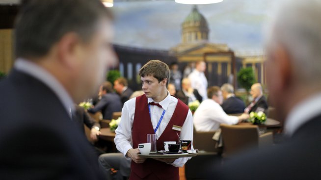 Условията в сектора на услугите в Русия се влошиха за втори пореден месец през ноември