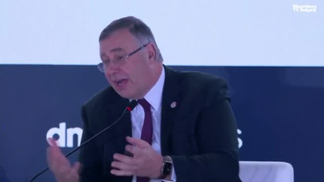 TotalEnergies: Европа не бива да преминава от зависимост от Русия към такава от САЩ