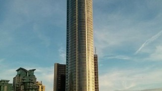 Приключи строителството на най-високата жилищна сграда в Лондон