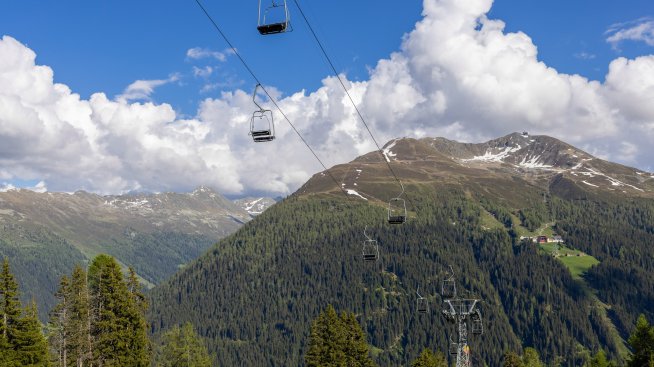 Швейцарски курорти са с най-скъпите и най-бързо поскъпващи имоти в Алпите