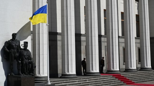 Украйна иска отново да се свърже с инвеститорите по неравния път към мира