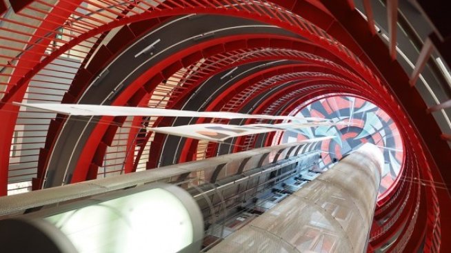 Под 10% от асансьорите имат новите задължителни алармени устройства