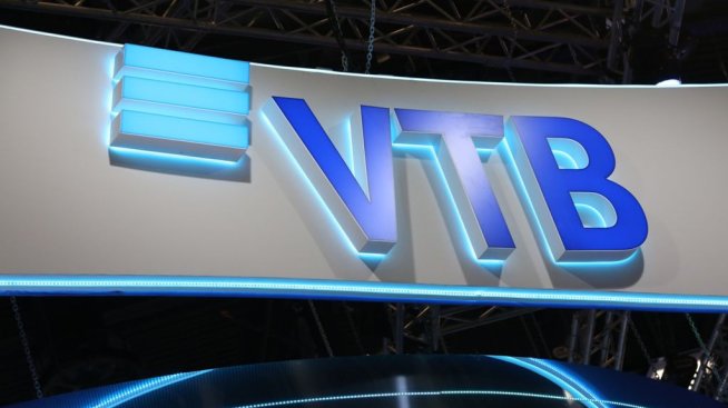 Бившият финансов министър Милен Велчев купува бизнеса за търговия със суровини на ВТБ