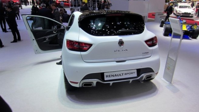 Renault показа върховото Clio RS 