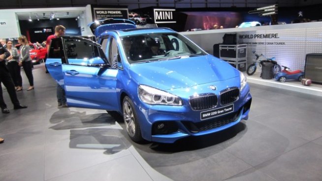 7-местният ван на BMW дебютира в Женева