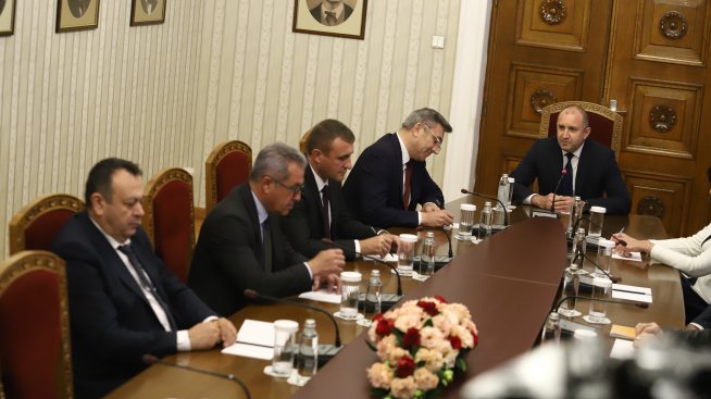 ДПС при Радев: Отворени сме за диалог, не поставяме предварителни условия