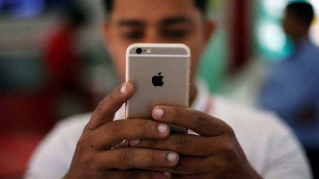 Apple повиши цените на iPhone в Индия