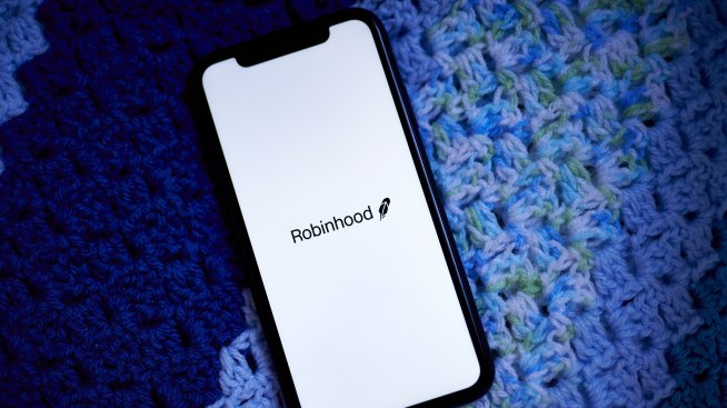 Robinhood надхвърли очакванията на Wall Street след силна търговия с меме акции и крипто