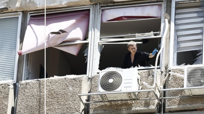 Тръмп нареди военни удари срещу хутите в Йемен