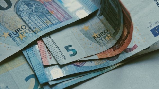  Разходите за пенсии се увеличават с 10% към юли