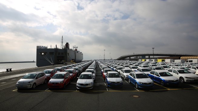 Печалбата на Volkswagen пада с 40% през първото тримесечие заради еднократни такси