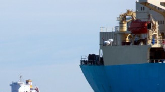 Рекордният ръст на заразените с COVID-19 натежава над цените на петрола*