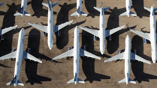 IATA: Възстановяването на доставките на авиационно гориво може да отнеме месеци