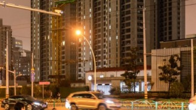 Сагата с Evergrande тласна надолу продажбите на жилища в Китай