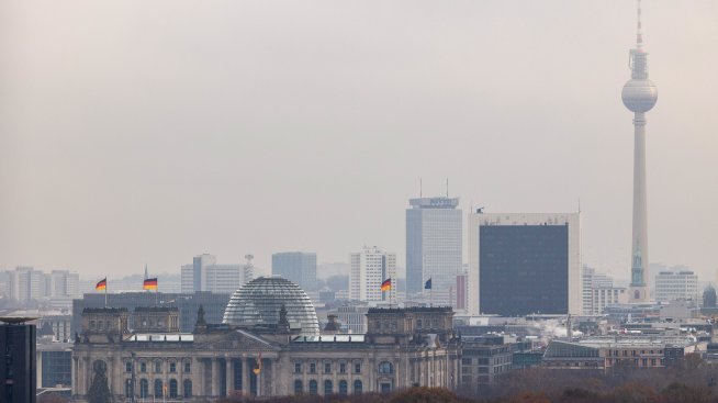 Германия спира бензиностанциите да повишават цените повече от веднъж на ден