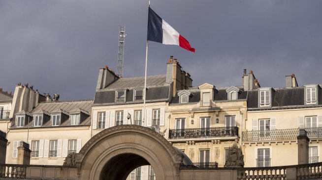 S&P Global Ratings е поредната агенция, която понижи кредитния рейтинг на Франция