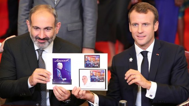 Макрон: Първата битка на Франкофонията трябва да е за младите